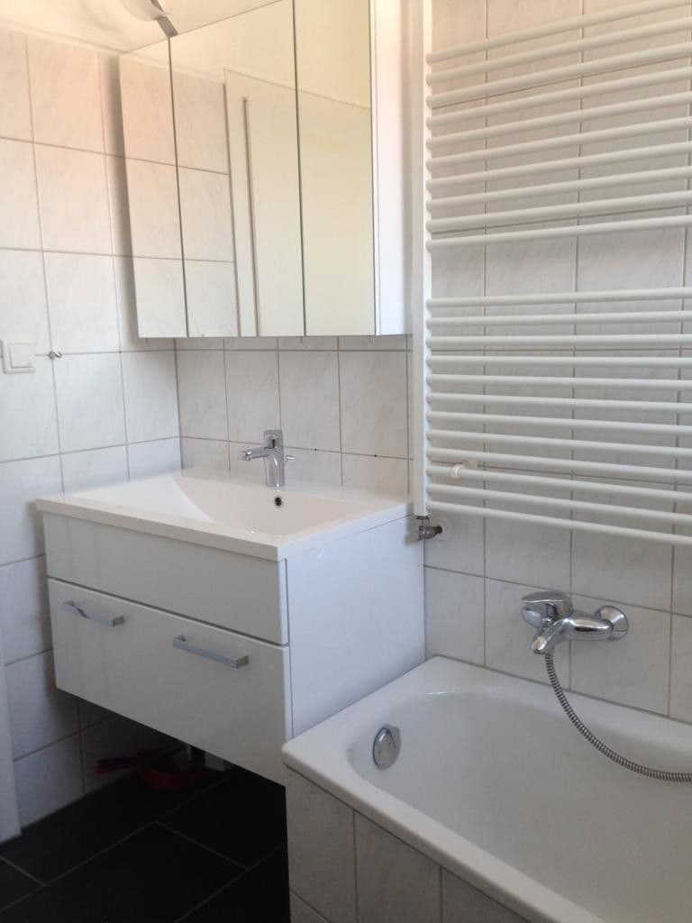 Prenájom bytu 4-izbový 80 m², Sehnde, Dolné Sasko Prenájom bytu 4-izbový 80 m², Sehnde, Dolné Sasko