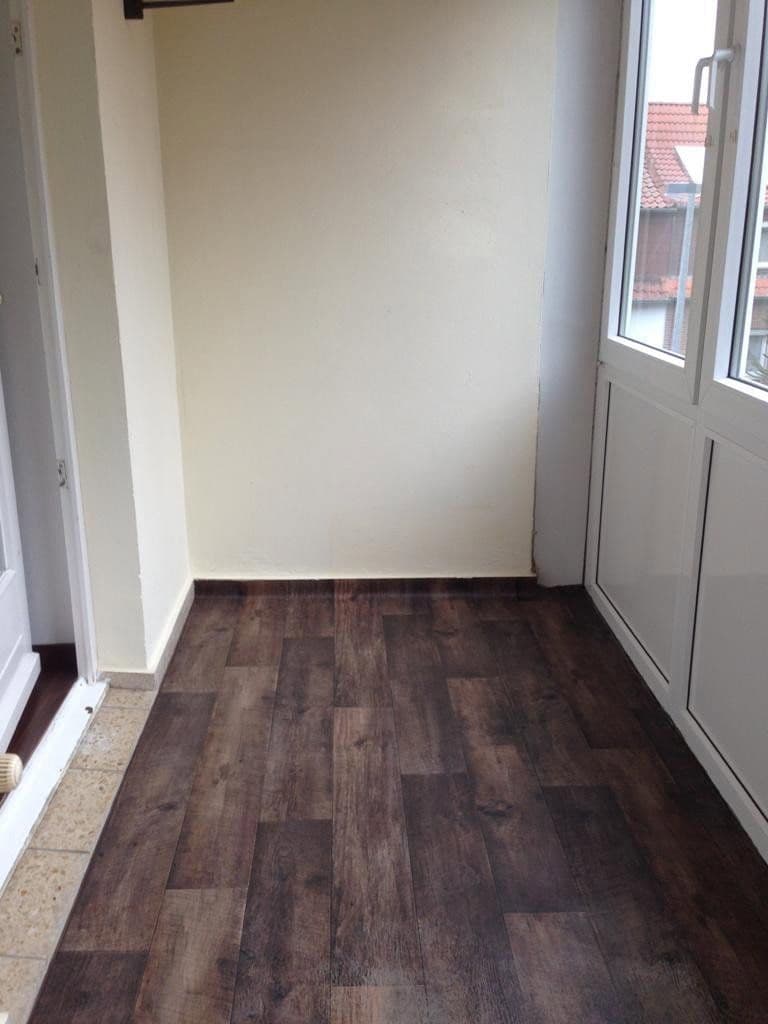 Prenájom bytu 4-izbový 80 m², Sehnde, Dolné Sasko Prenájom bytu 4-izbový 80 m², Sehnde, Dolné Sasko