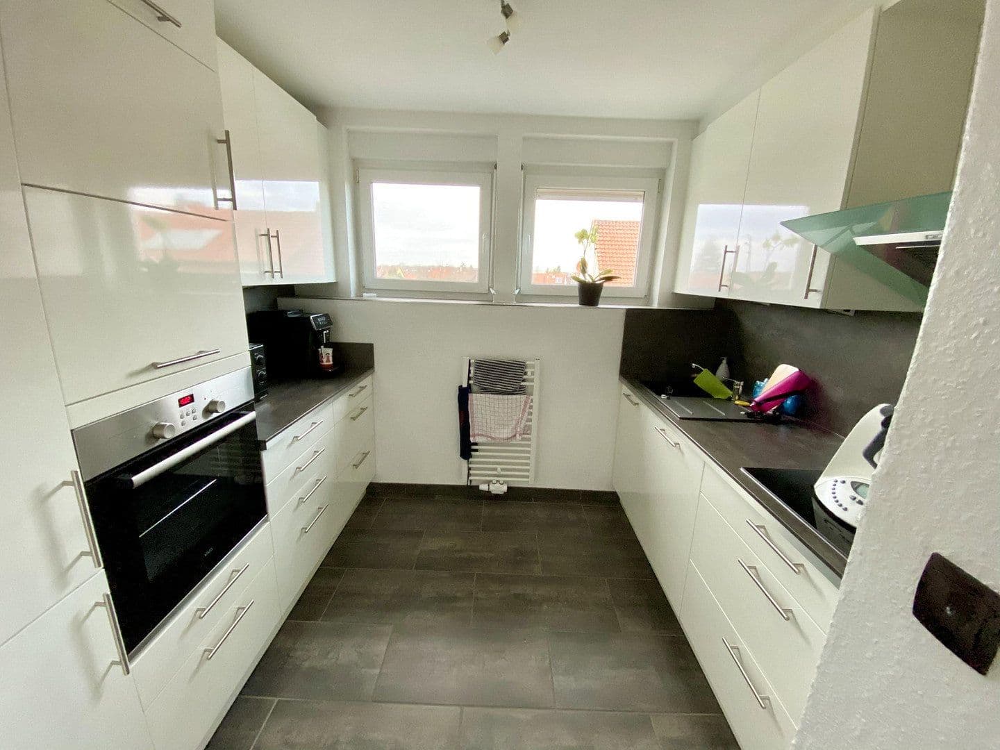 Prenájom bytu 4-izbový 80 m², Sehnde, Dolné Sasko Prenájom bytu 4-izbový 80 m², Sehnde, Dolné Sasko
