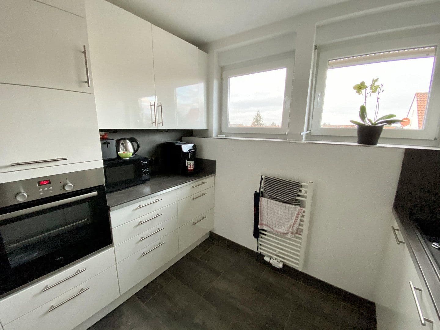 Prenájom bytu 4-izbový 80 m², Sehnde, Dolné Sasko Prenájom bytu 4-izbový 80 m², Sehnde, Dolné Sasko