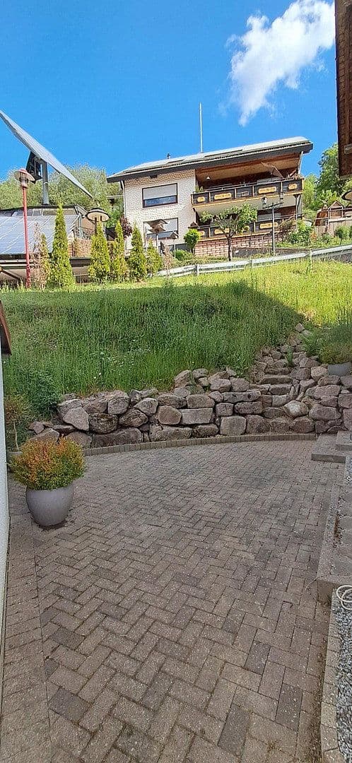 Predaj domu 185 m², pozemok 508 m², Talblick 2, Vöhrenbach, Bádensko-Wurttembersko Predaj domu 185 m², pozemok 508 m², Talblick 2, Vöhrenbach, Bádensko-Wurttembersko