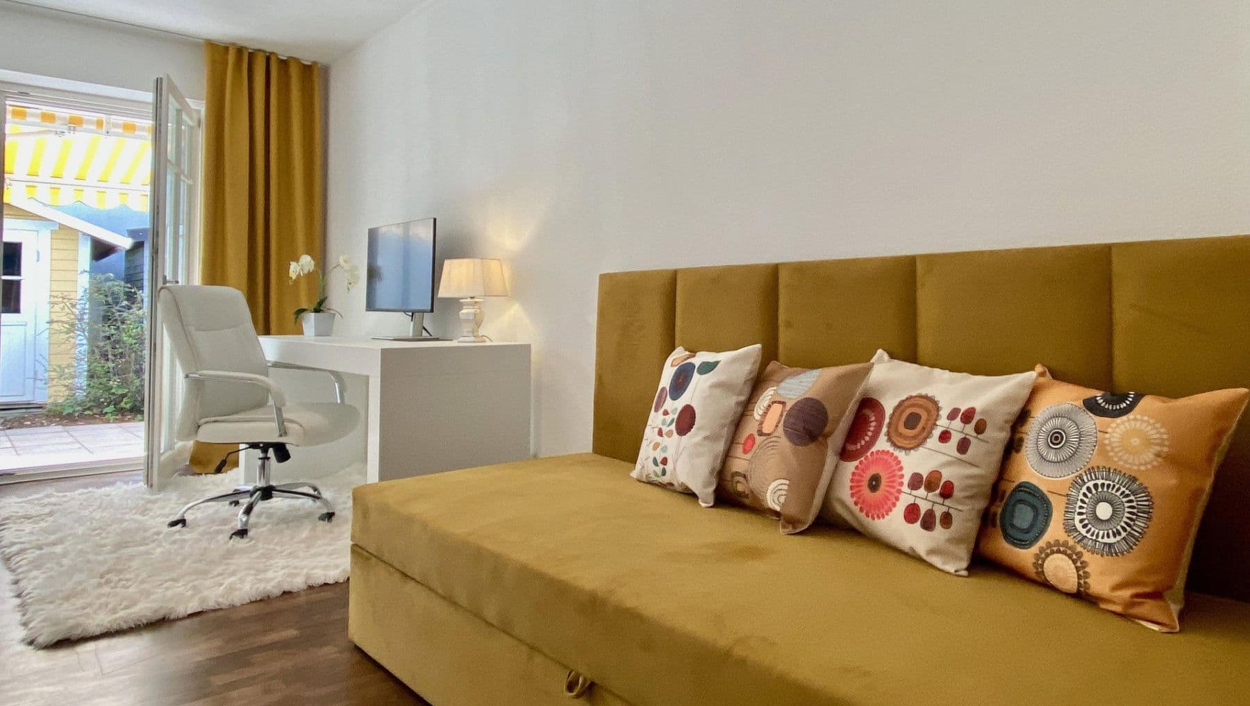 Prenájom bytu 3-izbový 90 m², München, Bavorsko Prenájom bytu 3-izbový 90 m², München, Bavorsko