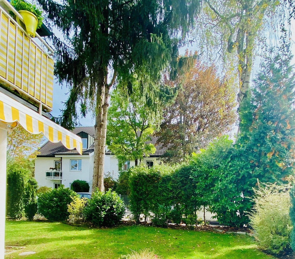 Prenájom bytu 3-izbový 90 m², München, Bavorsko Prenájom bytu 3-izbový 90 m², München, Bavorsko