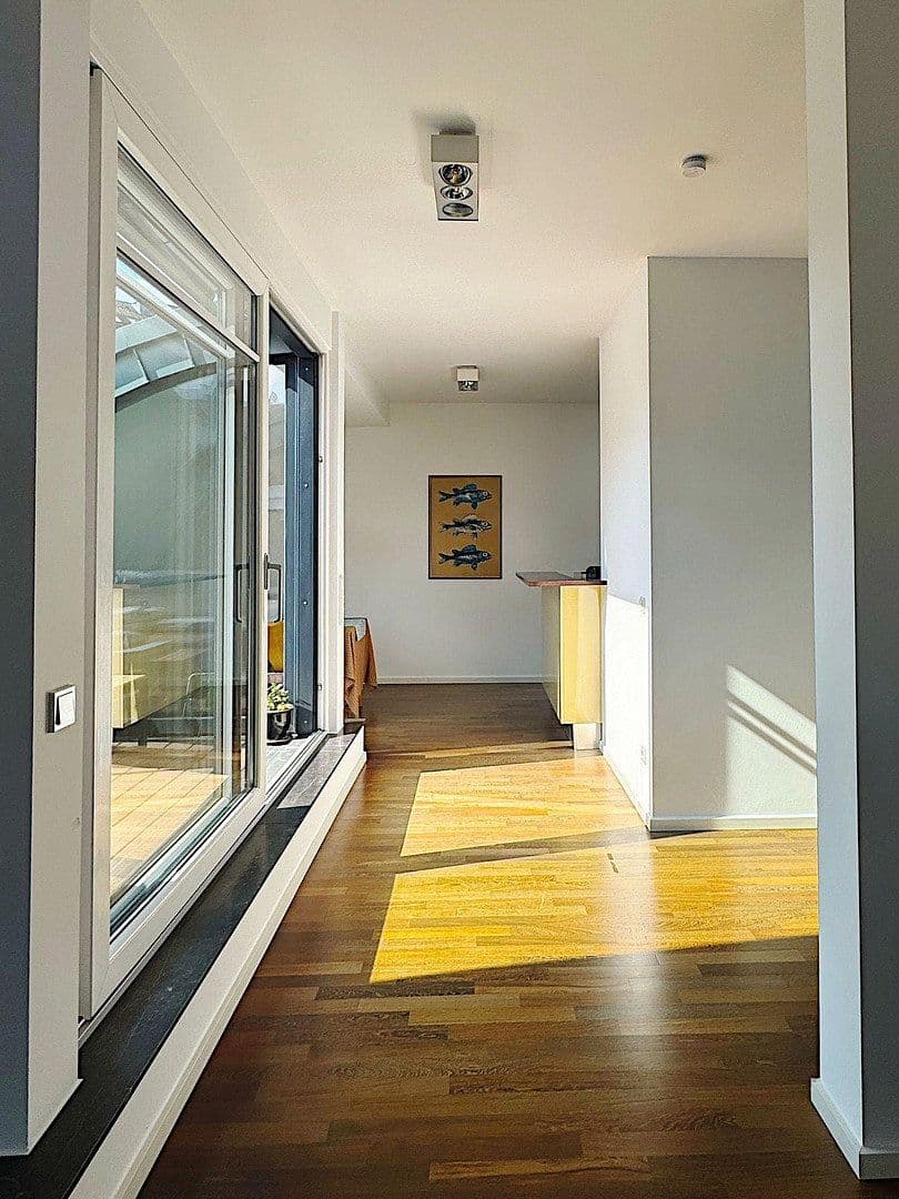 Prenájom bytu 3-izbový 115 m², Köln, Severné Porýnie - Westfálsko Prenájom bytu 3-izbový 115 m², Köln, Severné Porýnie - Westfálsko