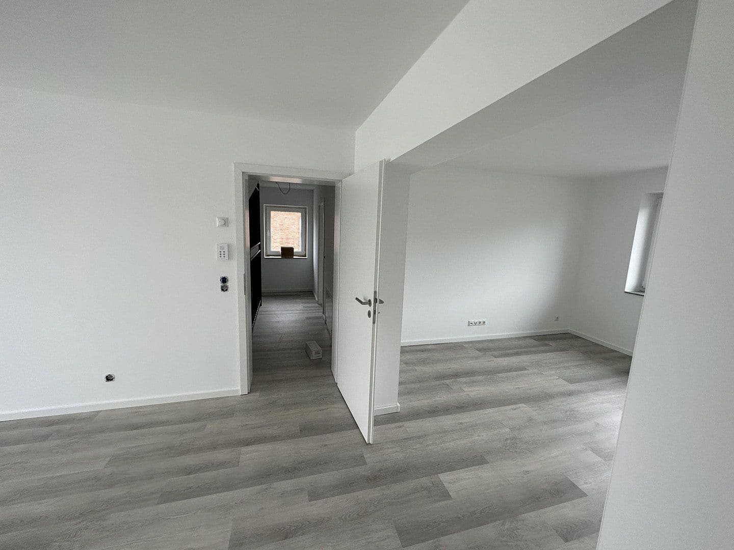 Prenájom bytu 4-izbový 116 m², Bachstraße 10, Bergheim, Severné Porýnie - Westfálsko Prenájom bytu 4-izbový 116 m², Bachstraße 10, Bergheim, Severné Porýnie - Westfálsko