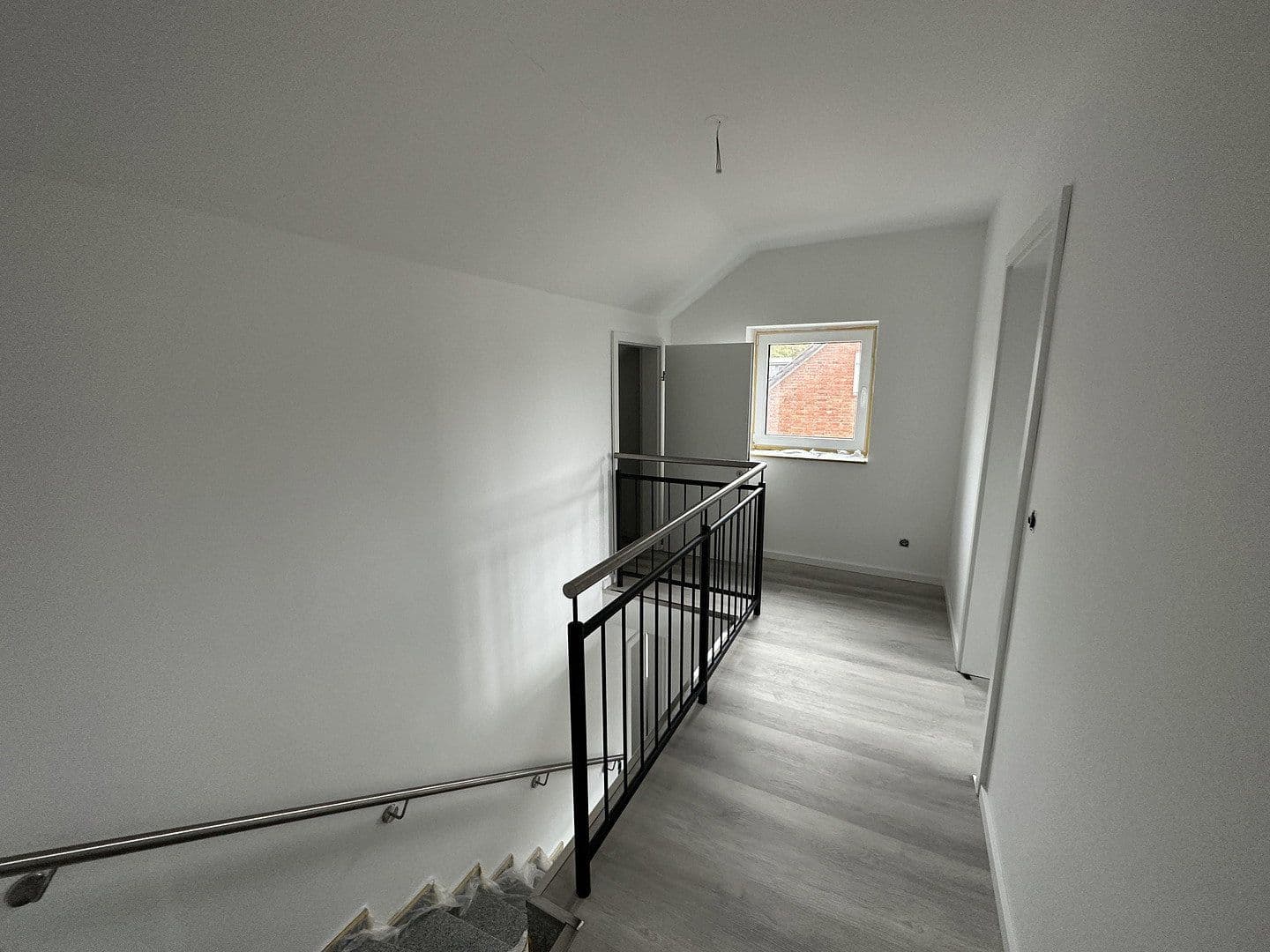 Prenájom bytu 4-izbový 116 m², Bachstraße 10, Bergheim, Severné Porýnie - Westfálsko Prenájom bytu 4-izbový 116 m², Bachstraße 10, Bergheim, Severné Porýnie - Westfálsko