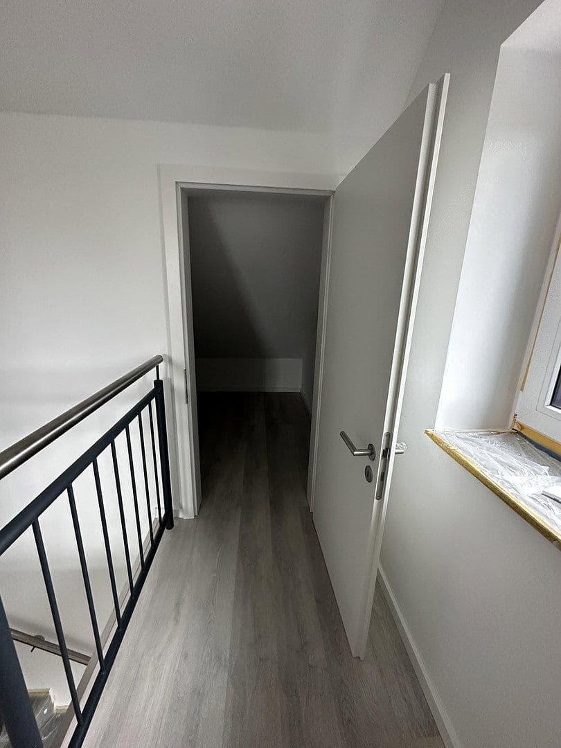 Prenájom bytu 4-izbový 116 m², Bachstraße 10, Bergheim, Severné Porýnie - Westfálsko Prenájom bytu 4-izbový 116 m², Bachstraße 10, Bergheim, Severné Porýnie - Westfálsko