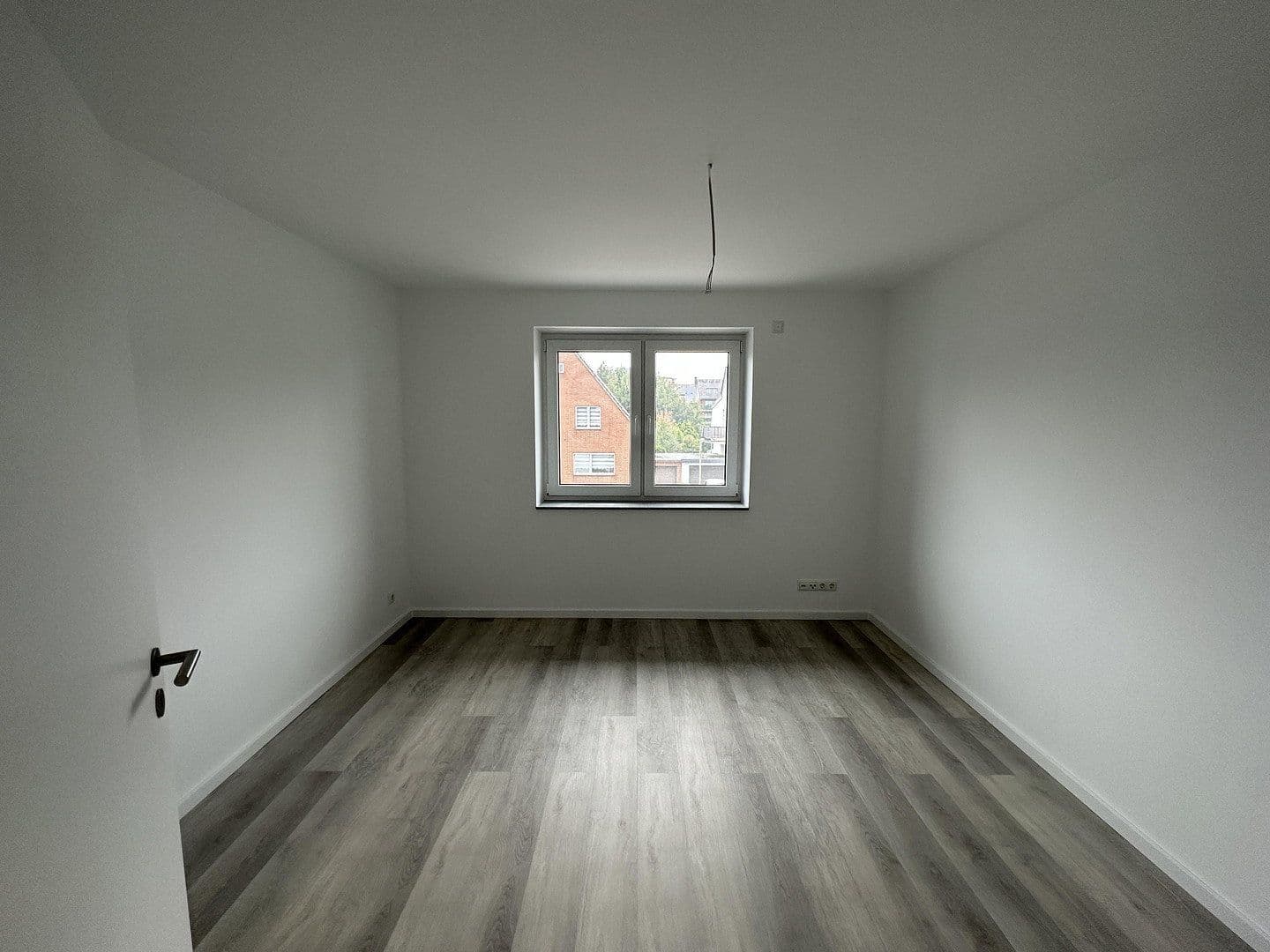 Prenájom bytu 4-izbový 116 m², Bachstraße 10, Bergheim, Severné Porýnie - Westfálsko Prenájom bytu 4-izbový 116 m², Bachstraße 10, Bergheim, Severné Porýnie - Westfálsko