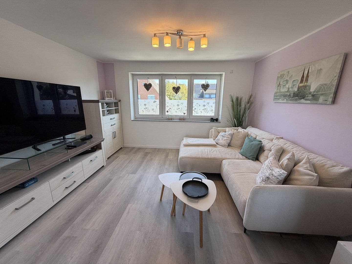 Prenájom bytu 4-izbový 116 m², Bachstraße 10, Bergheim, Severné Porýnie - Westfálsko Prenájom bytu 4-izbový 116 m², Bachstraße 10, Bergheim, Severné Porýnie - Westfálsko