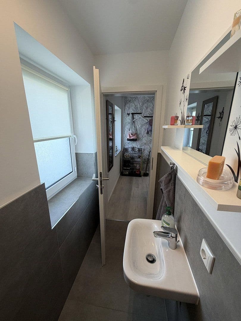 Prenájom bytu 4-izbový 116 m², Bachstraße 10, Bergheim, Severné Porýnie - Westfálsko Prenájom bytu 4-izbový 116 m², Bachstraße 10, Bergheim, Severné Porýnie - Westfálsko