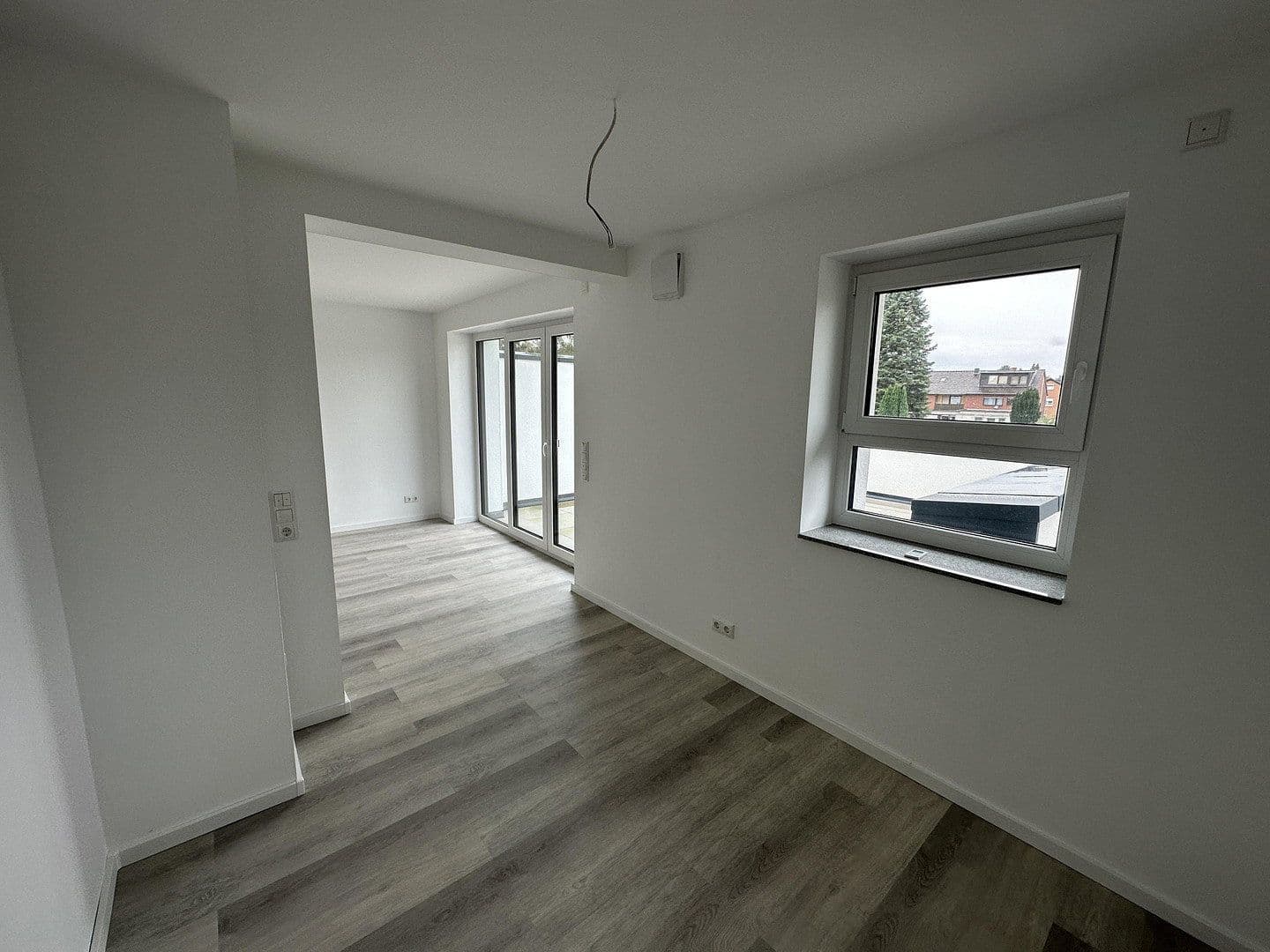 Prenájom bytu 4-izbový 116 m², Bachstraße 10, Bergheim, Severné Porýnie - Westfálsko Prenájom bytu 4-izbový 116 m², Bachstraße 10, Bergheim, Severné Porýnie - Westfálsko