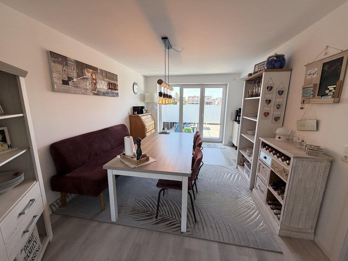 Prenájom bytu 4-izbový 116 m², Bachstraße 10, Bergheim, Severné Porýnie - Westfálsko Prenájom bytu 4-izbový 116 m², Bachstraße 10, Bergheim, Severné Porýnie - Westfálsko