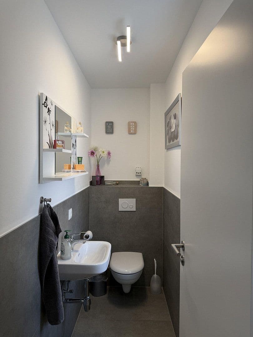 Prenájom bytu 4-izbový 116 m², Bachstraße 10, Bergheim, Severné Porýnie - Westfálsko Prenájom bytu 4-izbový 116 m², Bachstraße 10, Bergheim, Severné Porýnie - Westfálsko