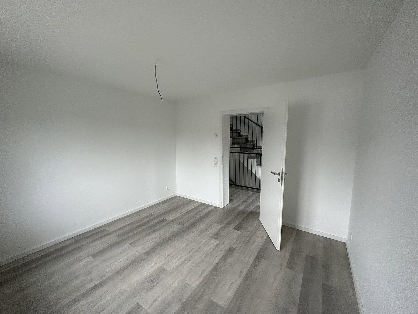 Prenájom bytu 4-izbový 116 m², Bachstraße 10, Bergheim, Severné Porýnie - Westfálsko Prenájom bytu 4-izbový 116 m², Bachstraße 10, Bergheim, Severné Porýnie - Westfálsko