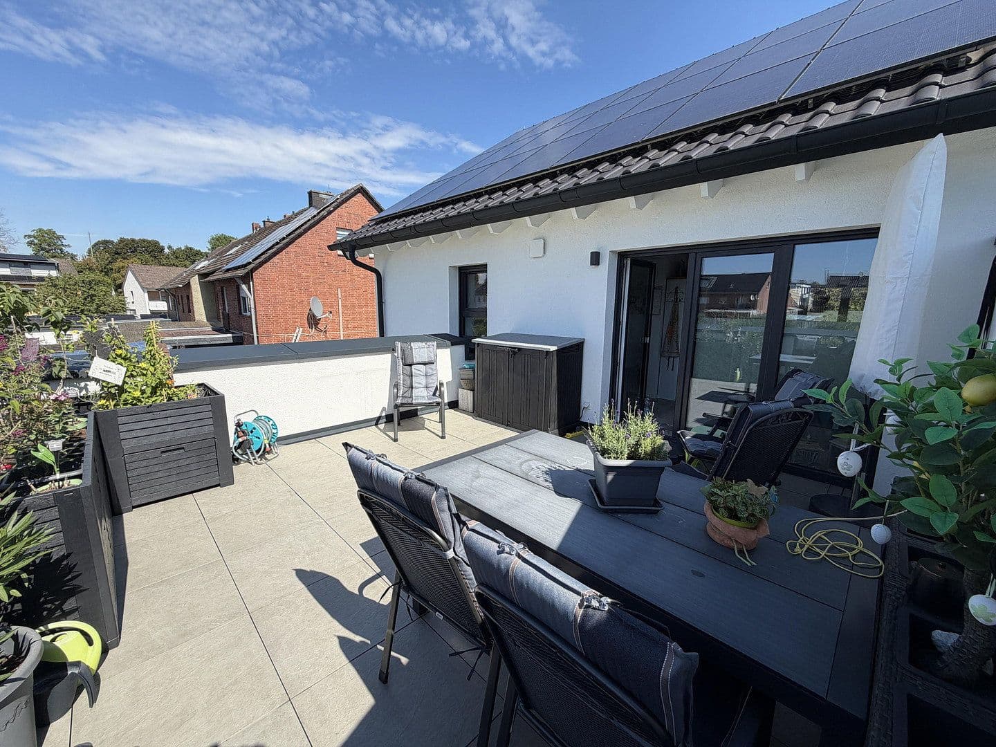 Prenájom bytu 4-izbový 116 m², Bachstraße 10, Bergheim, Severné Porýnie - Westfálsko Prenájom bytu 4-izbový 116 m², Bachstraße 10, Bergheim, Severné Porýnie - Westfálsko