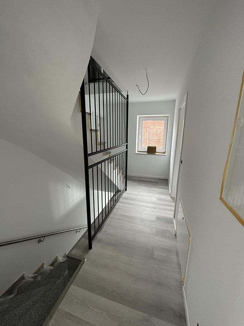 Prenájom bytu 4-izbový 116 m², Bachstraße 10, Bergheim, Severné Porýnie - Westfálsko Prenájom bytu 4-izbový 116 m², Bachstraße 10, Bergheim, Severné Porýnie - Westfálsko