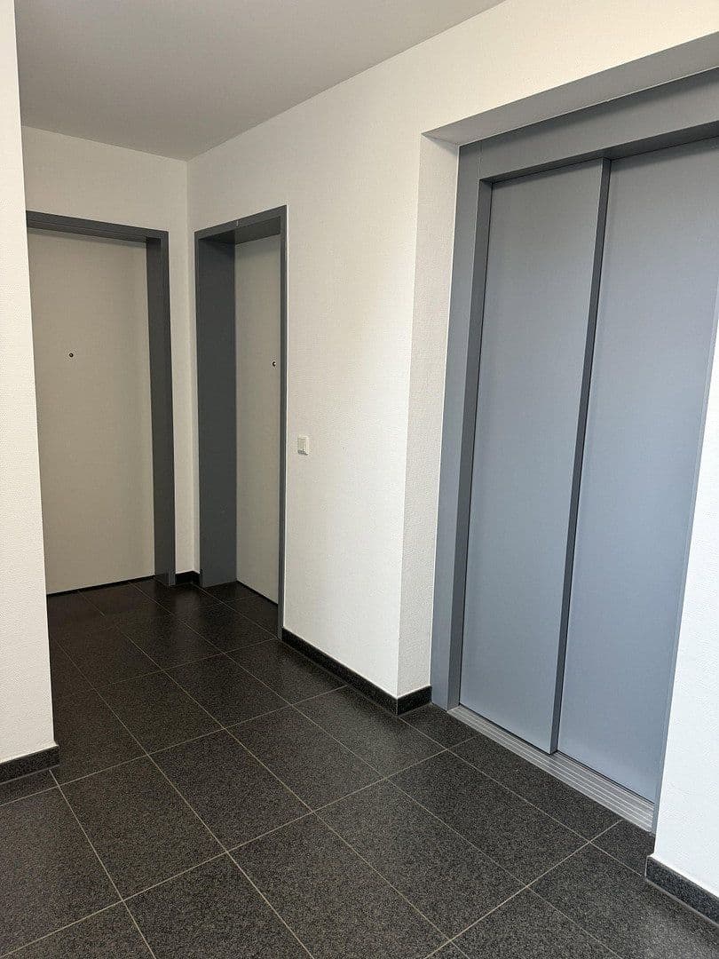 Prenájom bytu 3-izbový 92 m², Stresemannstraße / Ahornweg, Frechen, Severné Porýnie - Westfálsko Prenájom bytu 3-izbový 92 m², Stresemannstraße / Ahornweg, Frechen, Severné Porýnie - Westfálsko