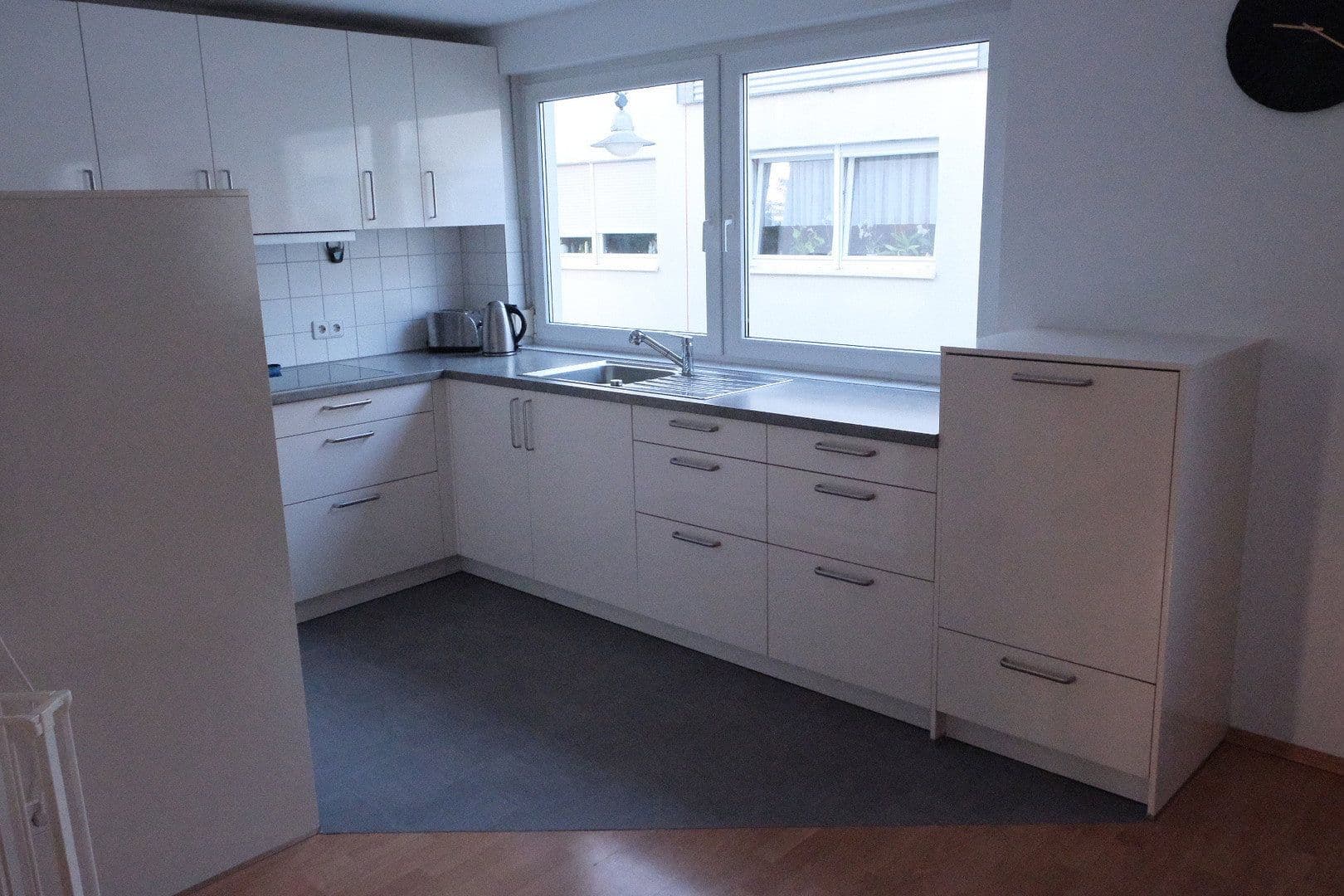 Prenájom domu 136 m², pozemok 100 m², Schwaikheimer Str. 19/2, Winnenden, Bádensko-Wurttembersko Prenájom domu 136 m², pozemok 100 m², Schwaikheimer Str. 19/2, Winnenden, Bádensko-Wurttembersko