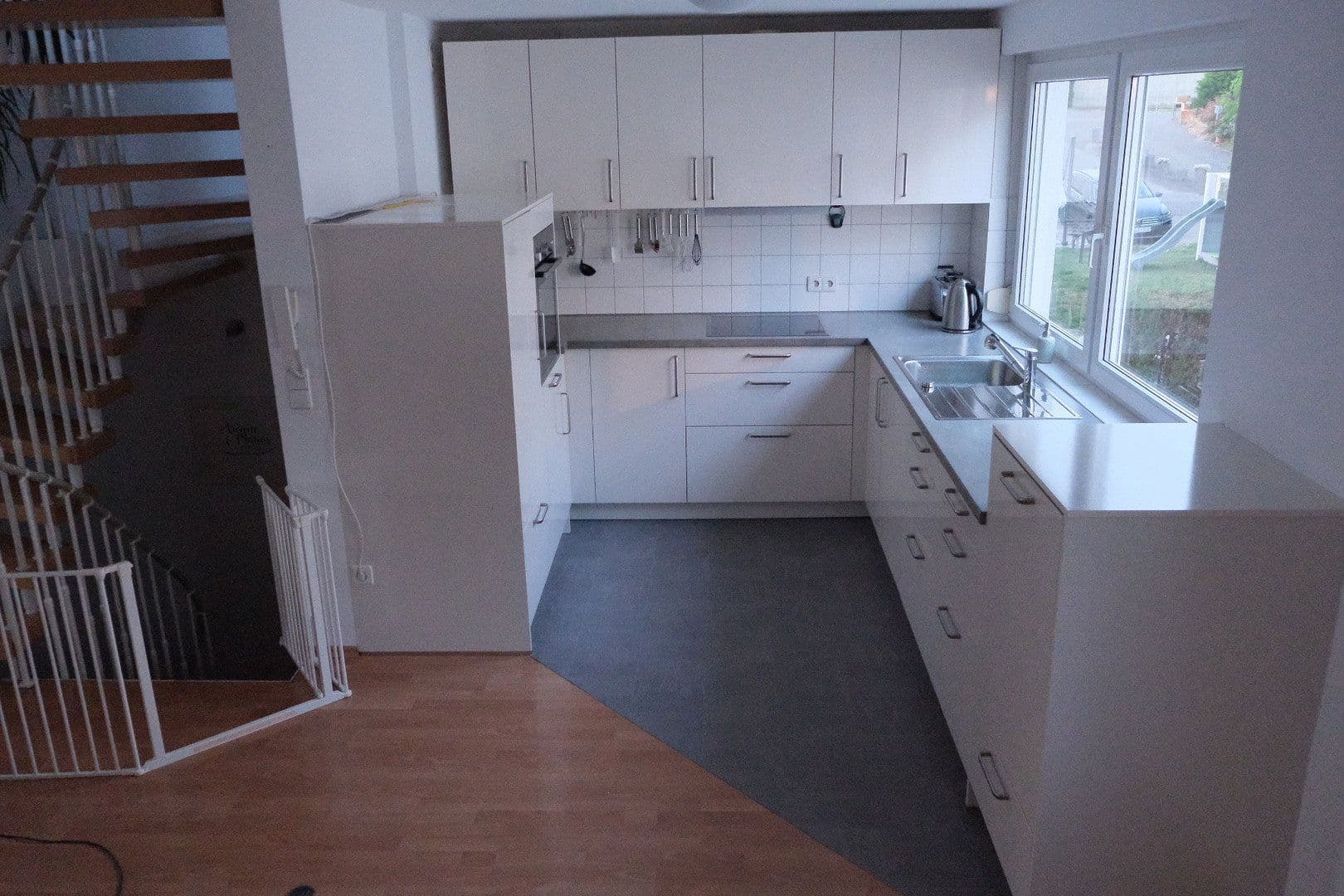 Prenájom domu 136 m², pozemok 100 m², Schwaikheimer Str. 19/2, Winnenden, Bádensko-Wurttembersko Prenájom domu 136 m², pozemok 100 m², Schwaikheimer Str. 19/2, Winnenden, Bádensko-Wurttembersko