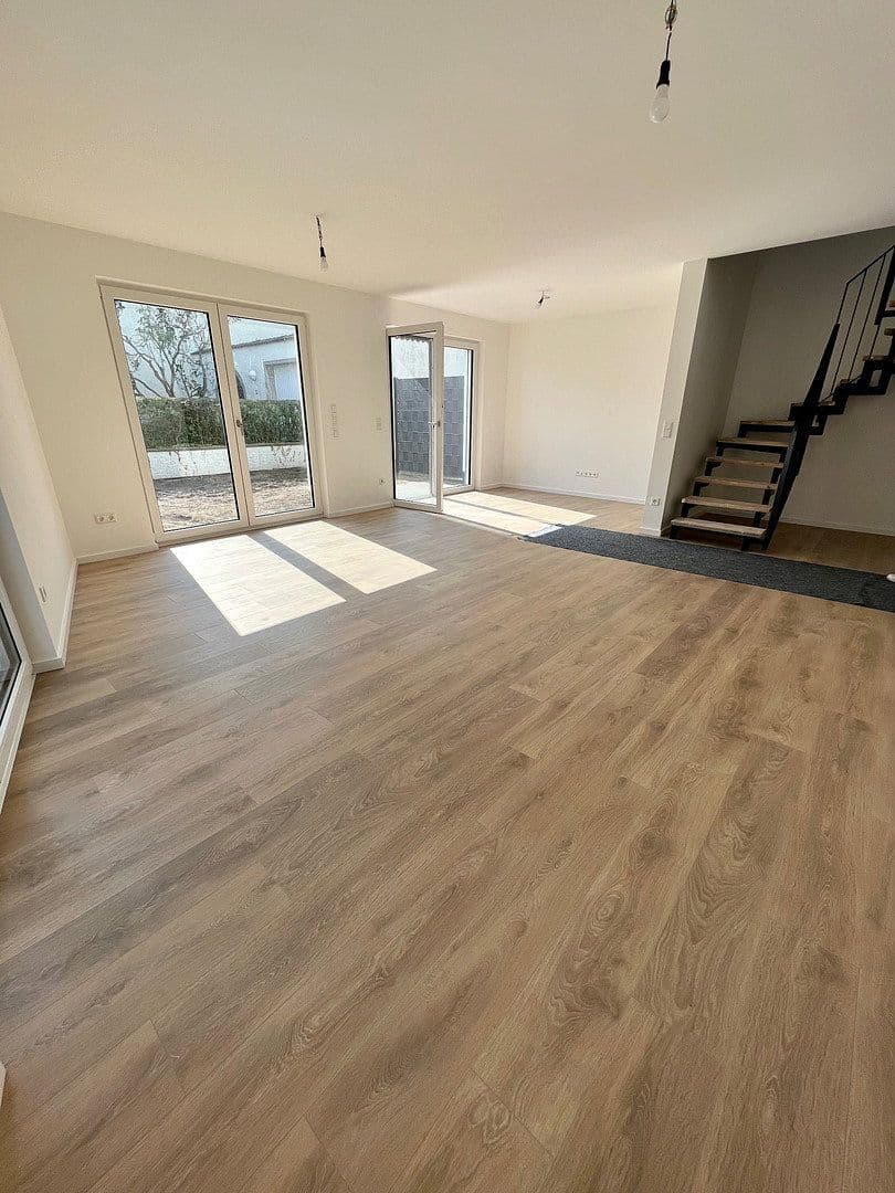 Prenájom domu 140 m², pozemok 170 m², Paderborn, Severné Porýnie - Westfálsko Prenájom domu 140 m², pozemok 170 m², Paderborn, Severné Porýnie - Westfálsko