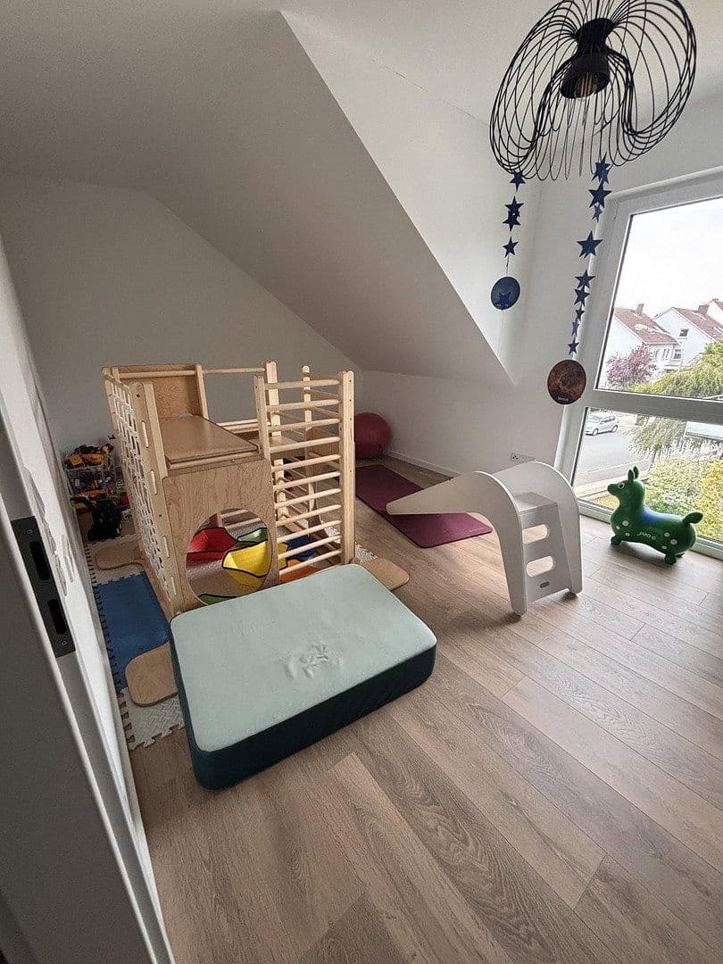 Prenájom domu 140 m², pozemok 170 m², Paderborn, Severné Porýnie - Westfálsko Prenájom domu 140 m², pozemok 170 m², Paderborn, Severné Porýnie - Westfálsko