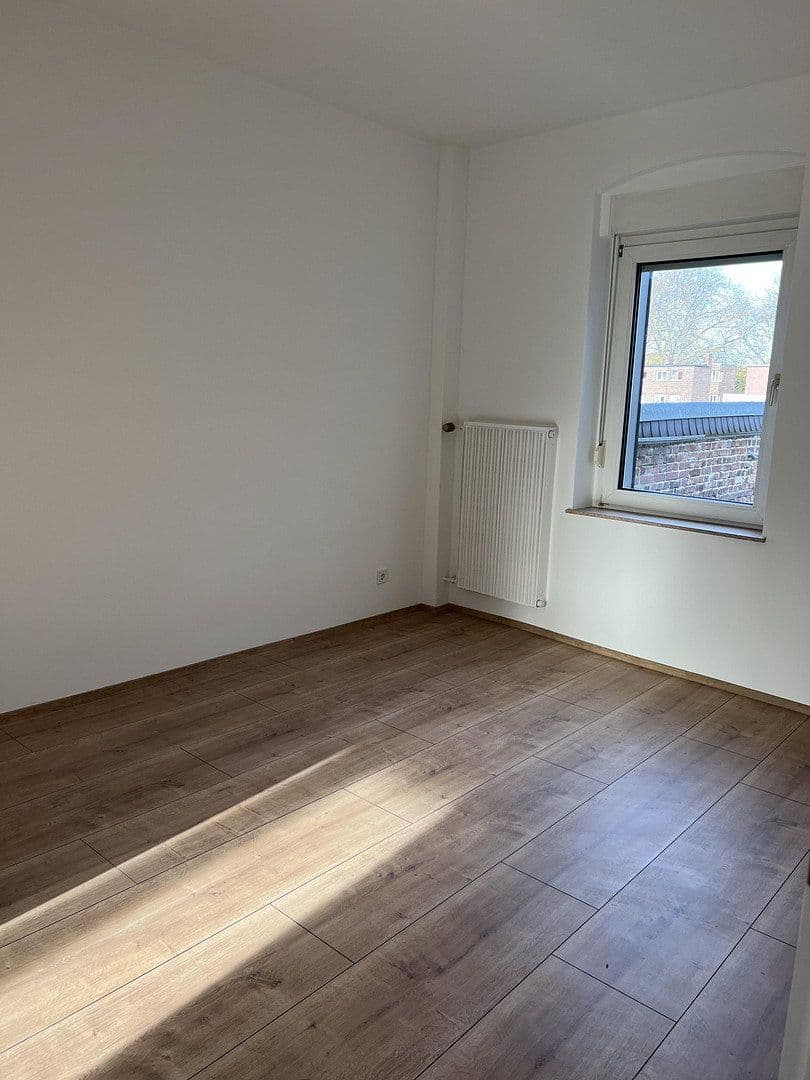 Prenájom domu 171 m², pozemok 371 m², Hasenweide 105, Frechen, Severné Porýnie - Westfálsko Prenájom domu 171 m², pozemok 371 m², Hasenweide 105, Frechen, Severné Porýnie - Westfálsko