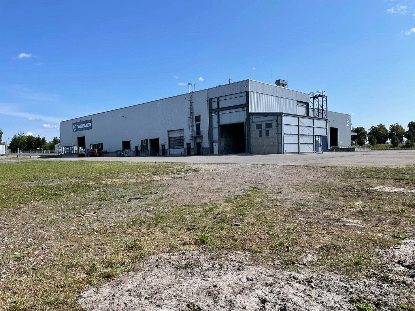 Predaj nebytového priestoru 25.719 m², Ahornstrasse 12, Rechlin, Meklenbursko-Predpomoransko Predaj nebytového priestoru 25.719 m², Ahornstrasse 12, Rechlin, Meklenbursko-Predpomoransko