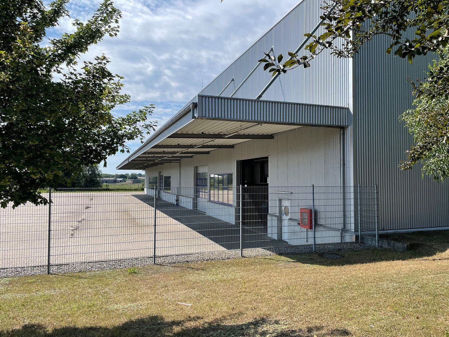 Predaj nebytového priestoru 25.719 m², Ahornstrasse 12, Rechlin, Meklenbursko-Predpomoransko Predaj nebytového priestoru 25.719 m², Ahornstrasse 12, Rechlin, Meklenbursko-Predpomoransko