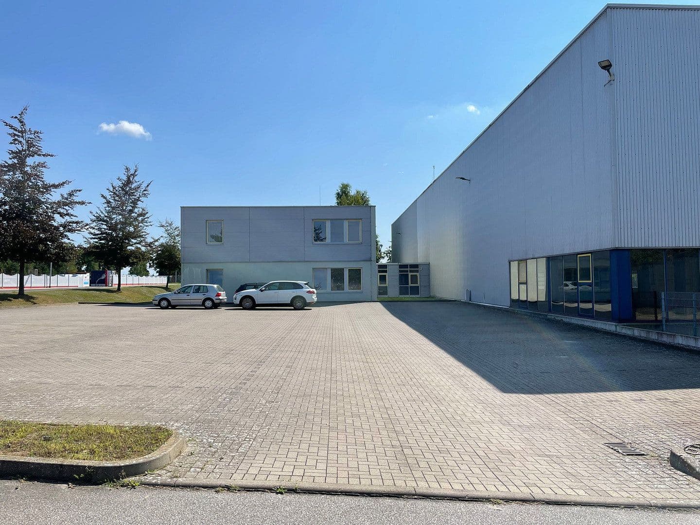 Predaj nebytového priestoru 25.719 m², Ahornstrasse 12, Rechlin, Meklenbursko-Predpomoransko Predaj nebytového priestoru 25.719 m², Ahornstrasse 12, Rechlin, Meklenbursko-Predpomoransko