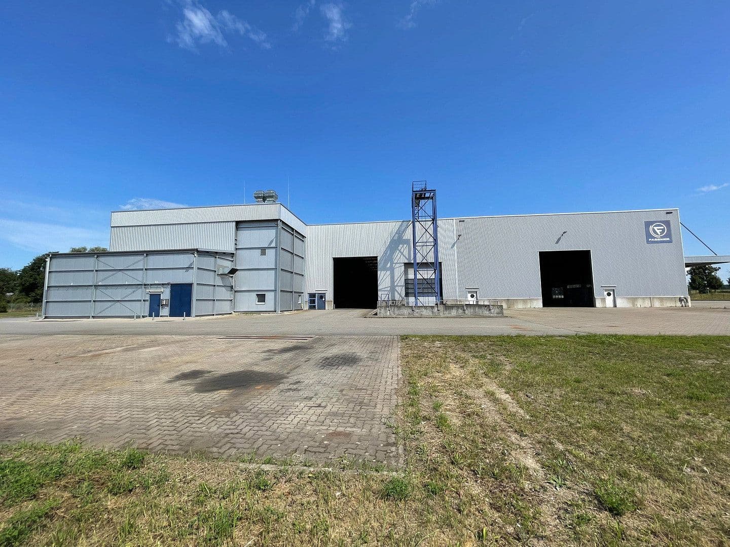 Predaj nebytového priestoru 25.719 m², Ahornstrasse 12, Rechlin, Meklenbursko-Predpomoransko Predaj nebytového priestoru 25.719 m², Ahornstrasse 12, Rechlin, Meklenbursko-Predpomoransko