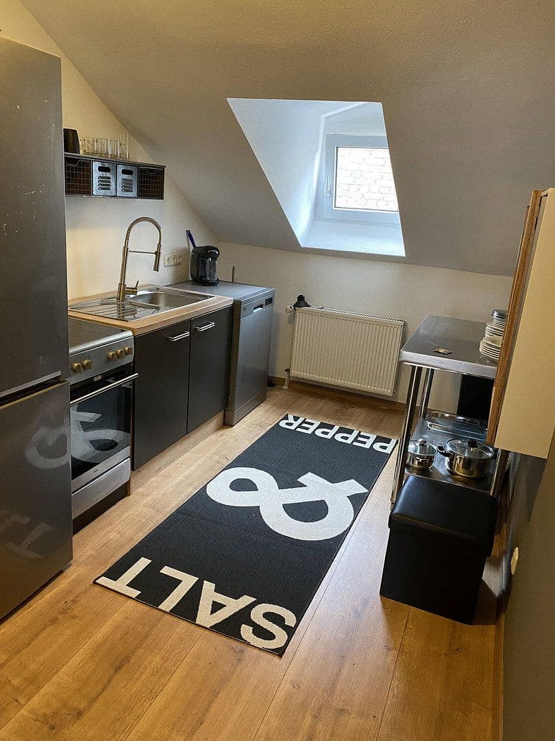 Prenájom bytu 2-izbový 60 m², Moritzstr.8 Hinterhaus, Wiesbaden, Hesensko Prenájom bytu 2-izbový 60 m², Moritzstr.8 Hinterhaus, Wiesbaden, Hesensko