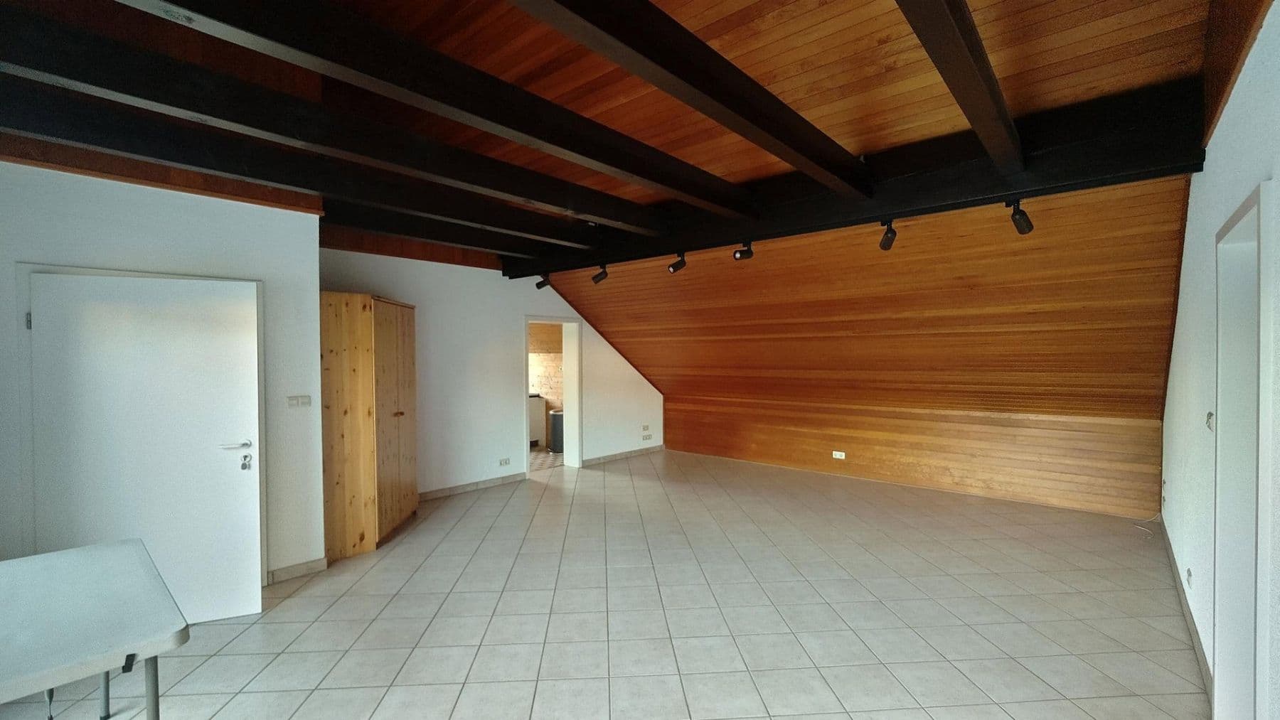 Prenájom bytu 3-izbový 88 m², Bickenbach, Hesensko Prenájom bytu 3-izbový 88 m², Bickenbach, Hesensko