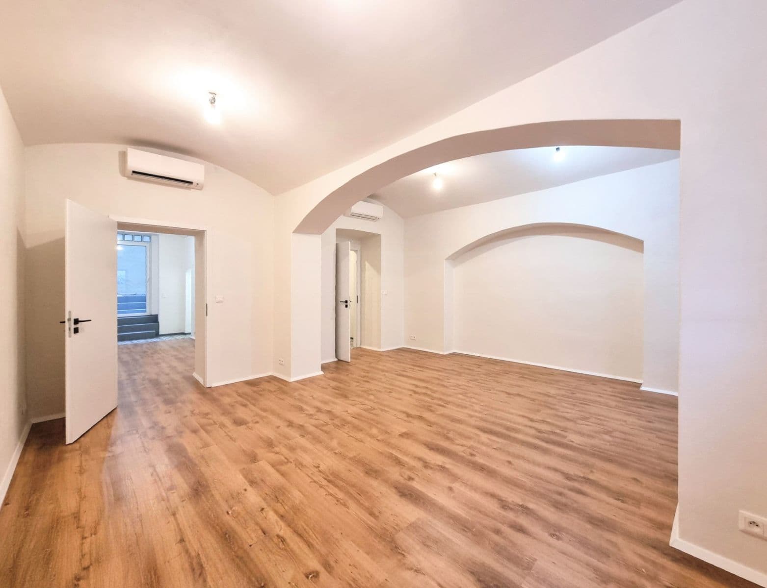 Prenájom bytu 2-izbový 68 m², Žitomírská, Praha, Praha Prenájom bytu 2-izbový 68 m², Žitomírská, Praha, Praha