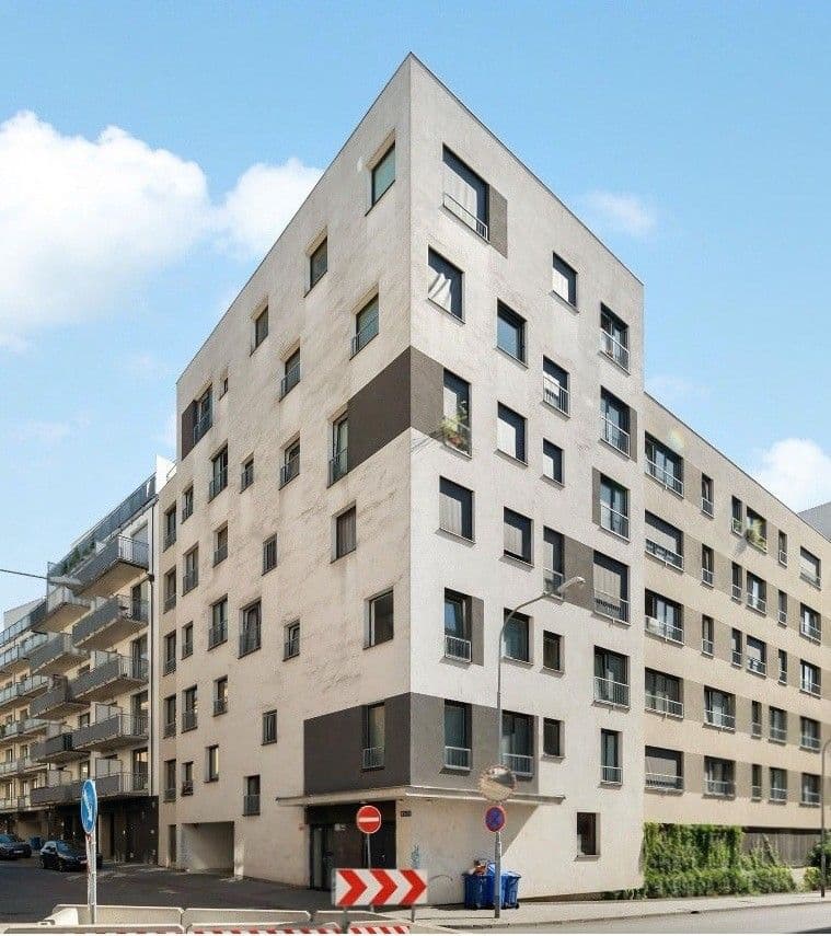 Prenájom garáže 15 m², Přadlácká, Brno, Jihomoravský kraj Prenájom garáže 15 m², Přadlácká, Brno, Jihomoravský kraj