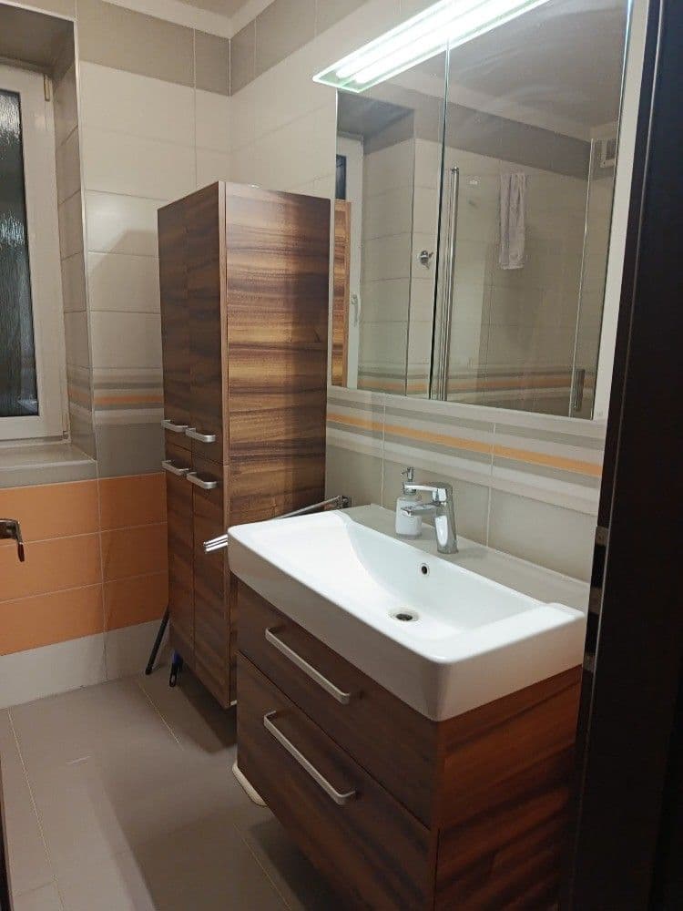 Prenájom bytu 3-izbový 82 m², Šakvická, Zaječí, Jihomoravský kraj Prenájom bytu 3-izbový 82 m², Šakvická, Zaječí, Jihomoravský kraj