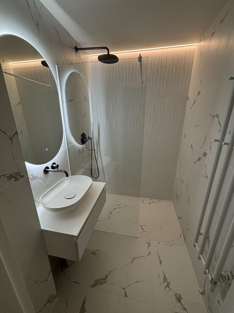 Prenájom bytu 3-izbový 72 m², Mládežnická, Praha, Praha Prenájom bytu 3-izbový 72 m², Mládežnická, Praha, Praha