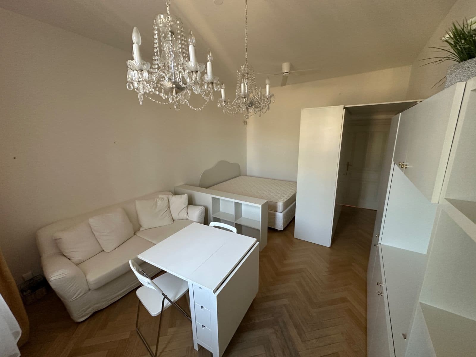 Prenájom bytu 1-izbový 31 m², Valentinská, Praha, Praha Prenájom bytu 1-izbový 31 m², Valentinská, Praha, Praha