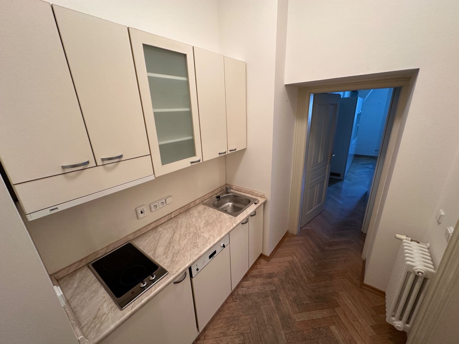 Prenájom bytu 1-izbový 31 m², Valentinská, Praha, Praha Prenájom bytu 1-izbový 31 m², Valentinská, Praha, Praha