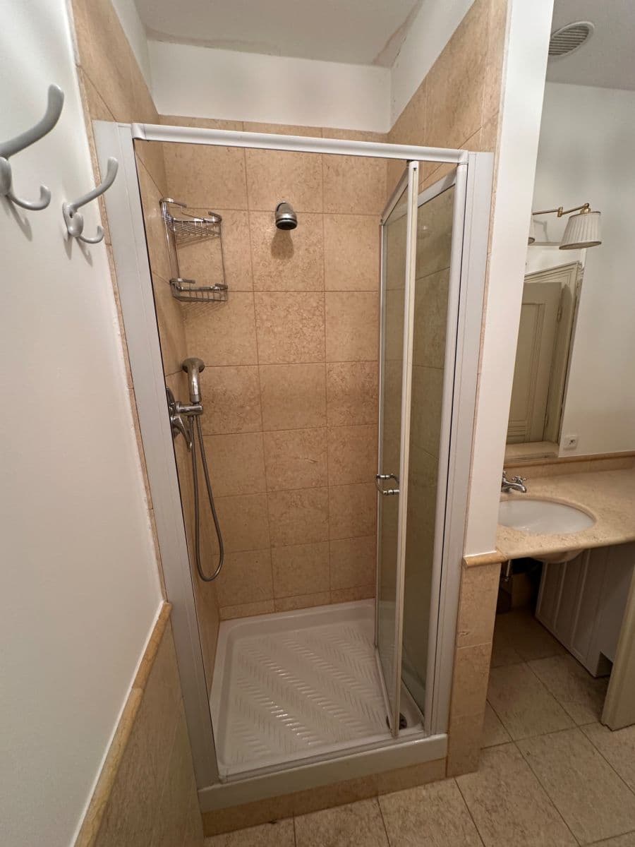 Prenájom bytu 1-izbový 31 m², Valentinská, Praha, Praha Prenájom bytu 1-izbový 31 m², Valentinská, Praha, Praha