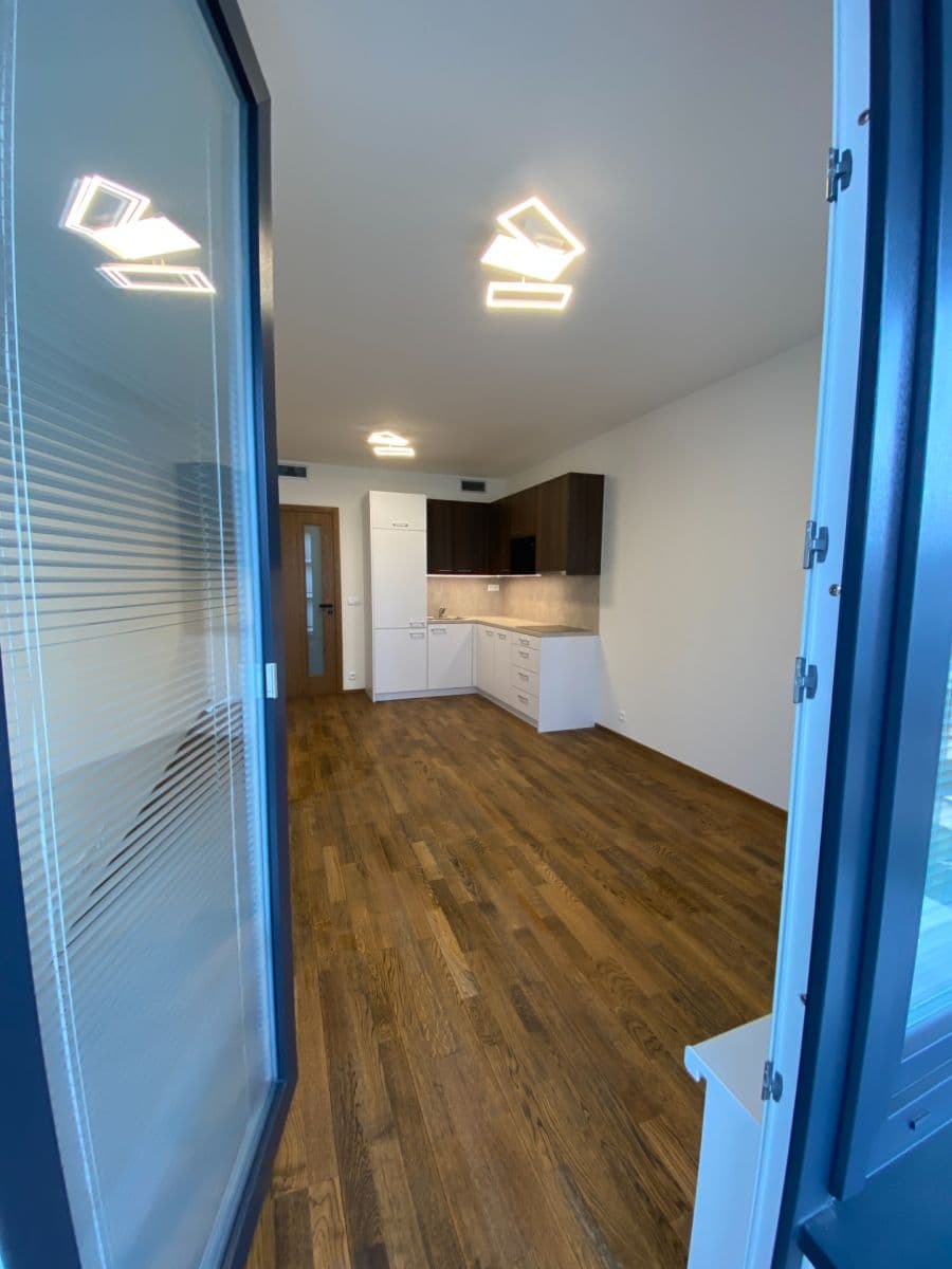 Prenájom bytu 1-izbový 33 m², Smržových, Praha, Praha Prenájom bytu 1-izbový 33 m², Smržových, Praha, Praha