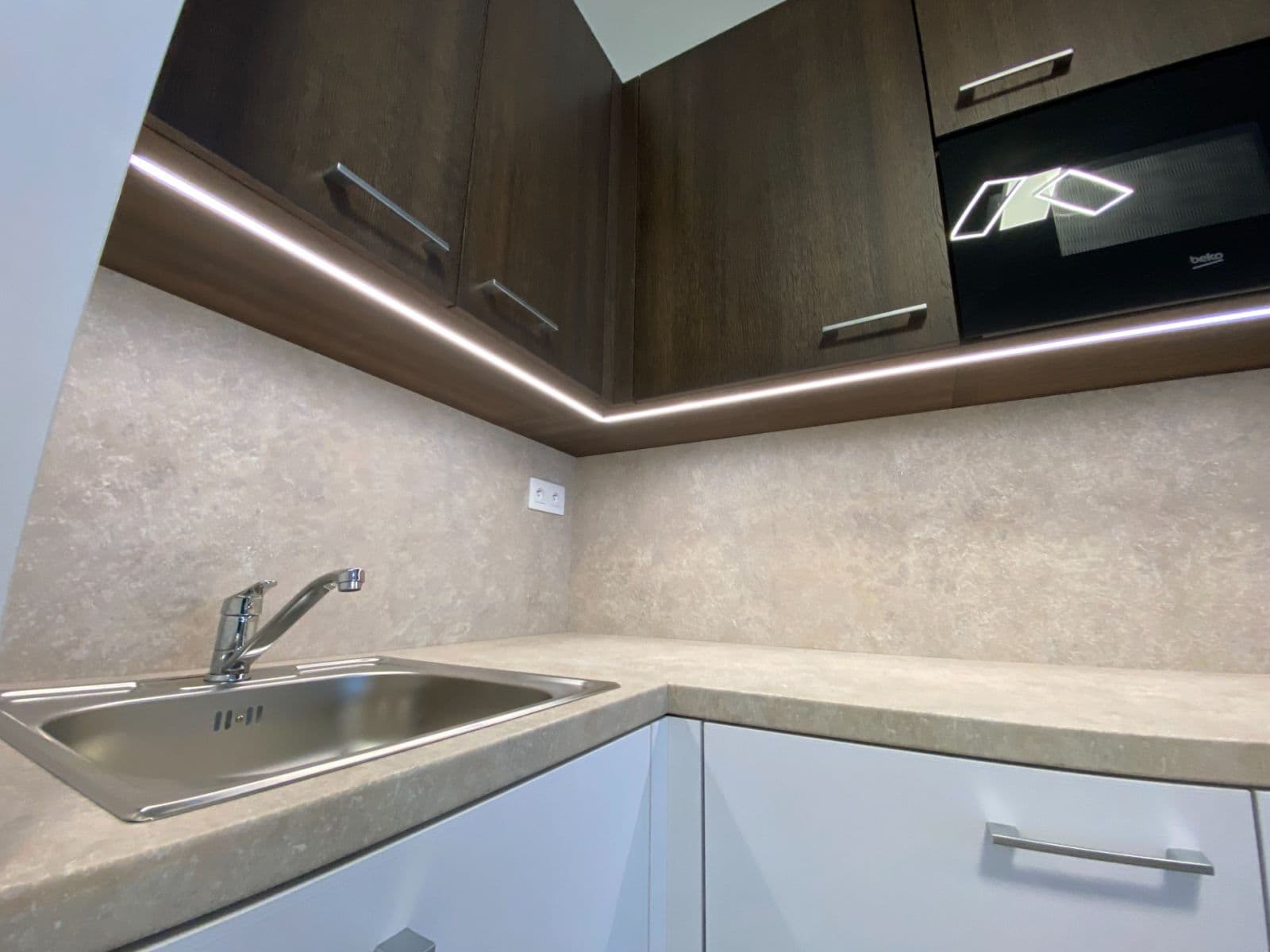 Prenájom bytu 1-izbový 33 m², Smržových, Praha, Praha Prenájom bytu 1-izbový 33 m², Smržových, Praha, Praha