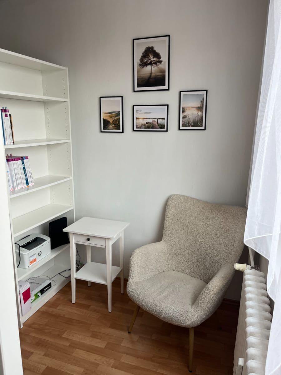 Prenájom bytu 1-izbový 23 m², Lužická, Olomouc, Olomoucký kraj Prenájom bytu 1-izbový 23 m², Lužická, Olomouc, Olomoucký kraj