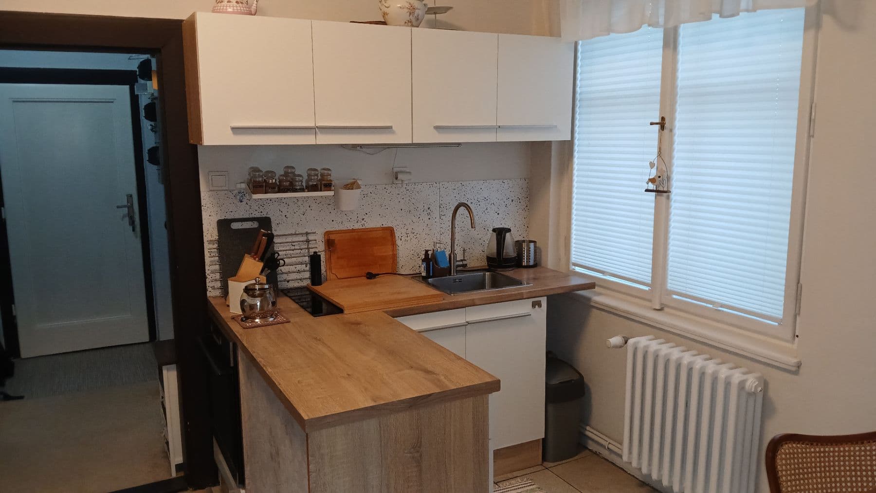 Prenájom bytu 2-izbový 40 m², Půlkruhová, Praha, Praha Prenájom bytu 2-izbový 40 m², Půlkruhová, Praha, Praha