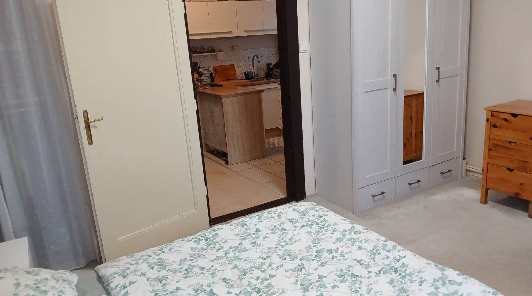 Prenájom bytu 2-izbový 40 m², Půlkruhová, Praha, Praha Prenájom bytu 2-izbový 40 m², Půlkruhová, Praha, Praha