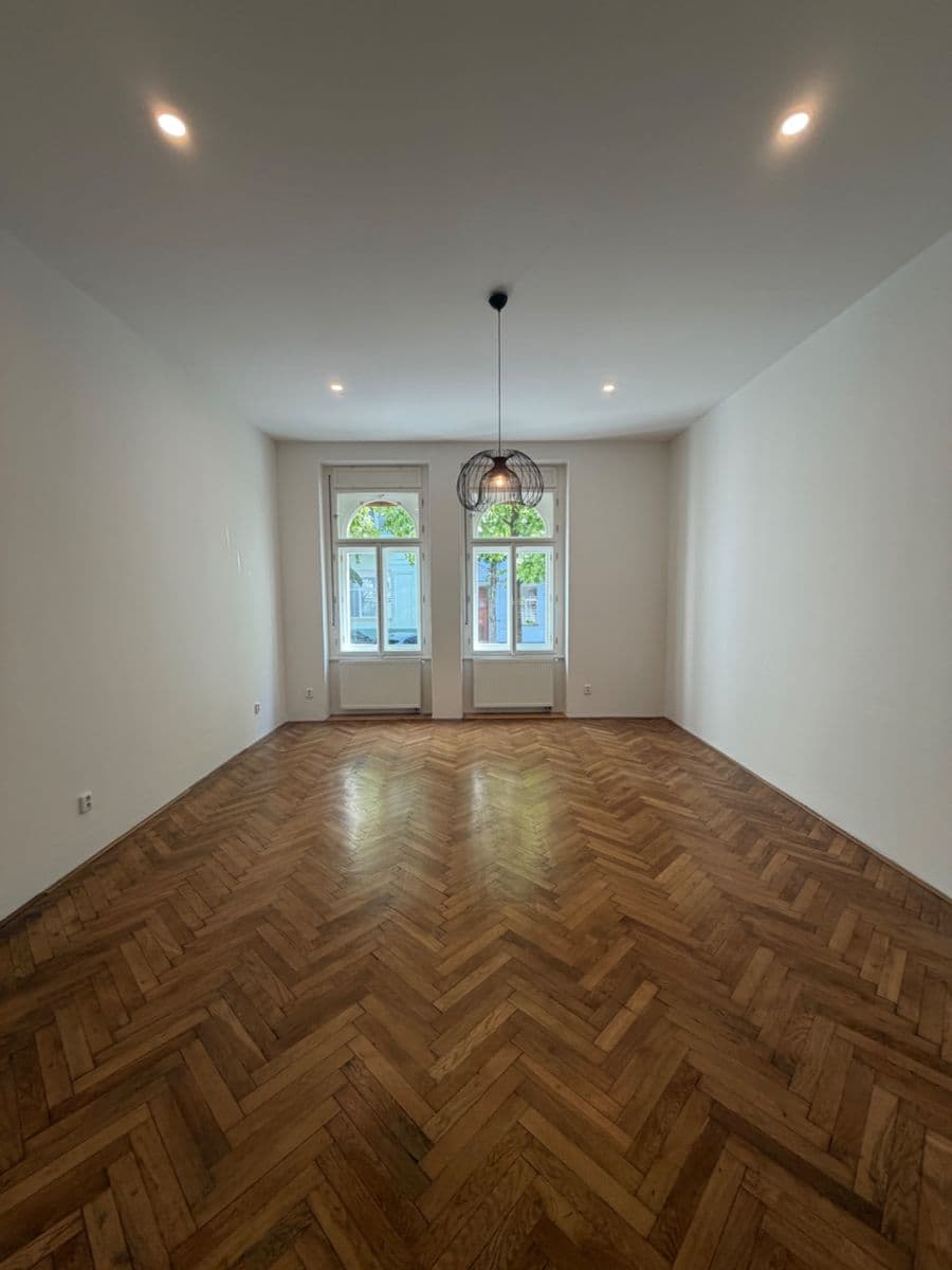 Prenájom bytu 2-izbový 59 m², Chodská, Praha, Praha Prenájom bytu 2-izbový 59 m², Chodská, Praha, Praha