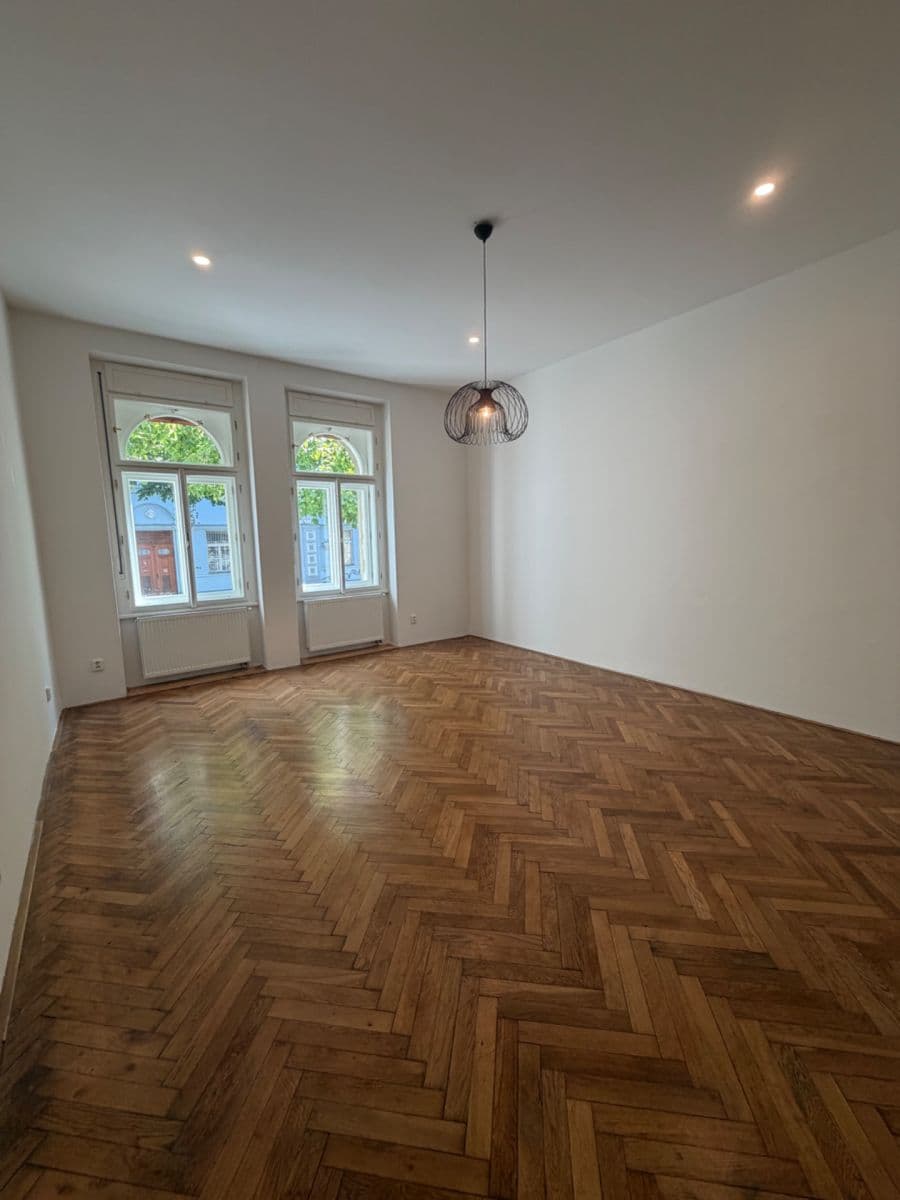 Prenájom bytu 2-izbový 59 m², Chodská, Praha, Praha Prenájom bytu 2-izbový 59 m², Chodská, Praha, Praha