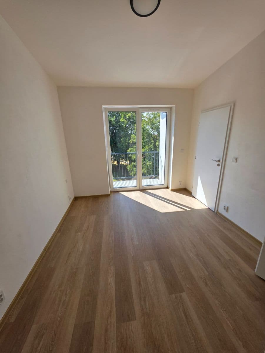 Prenájom bytu 2-izbový 45 m², K Lipám, Praha, Praha Prenájom bytu 2-izbový 45 m², K Lipám, Praha, Praha