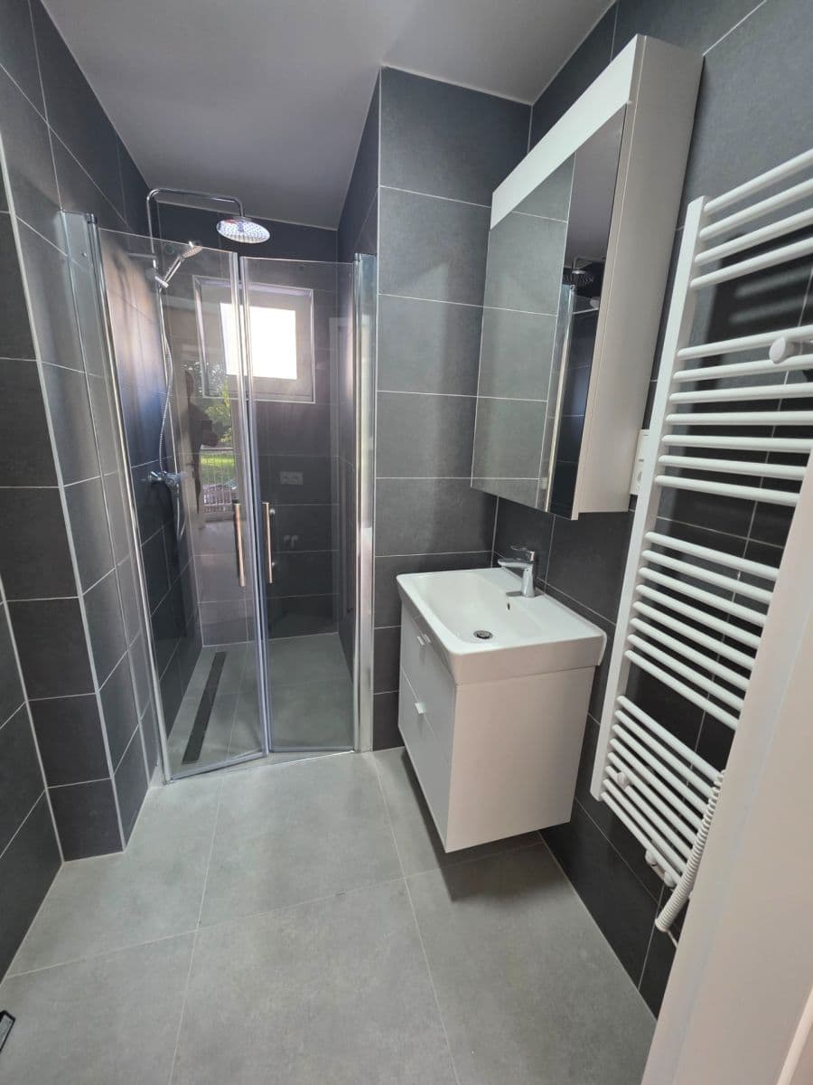 Prenájom bytu 2-izbový 45 m², K Lipám, Praha, Praha Prenájom bytu 2-izbový 45 m², K Lipám, Praha, Praha
