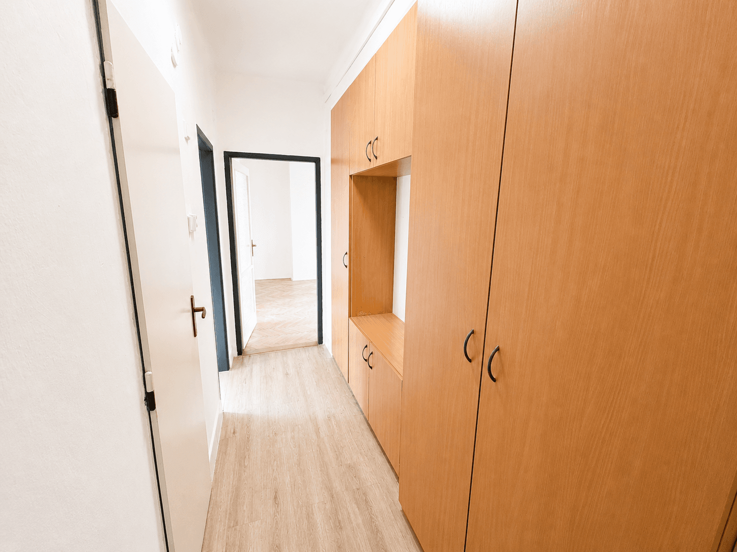 Predaj bytu 3-izbový 60 m², Školní, Průhonice, Středočeský kraj Predaj bytu 3-izbový 60 m², Školní, Průhonice, Středočeský kraj