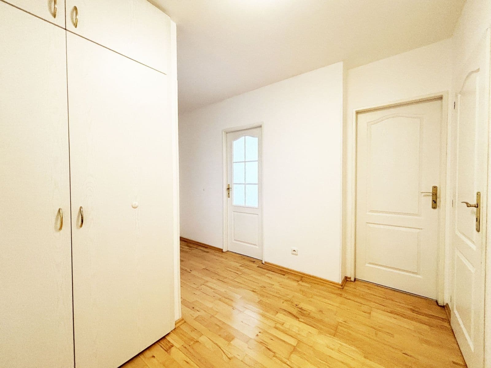 Prenájom bytu 3-izbový 81 m², Květnového vítězství, Praha, Praha Prenájom bytu 3-izbový 81 m², Květnového vítězství, Praha, Praha